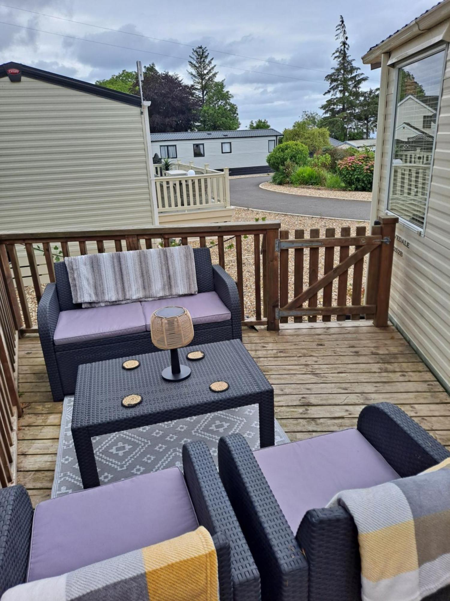 Amroth Bay Holiday Caravan Llanteg Exterior foto