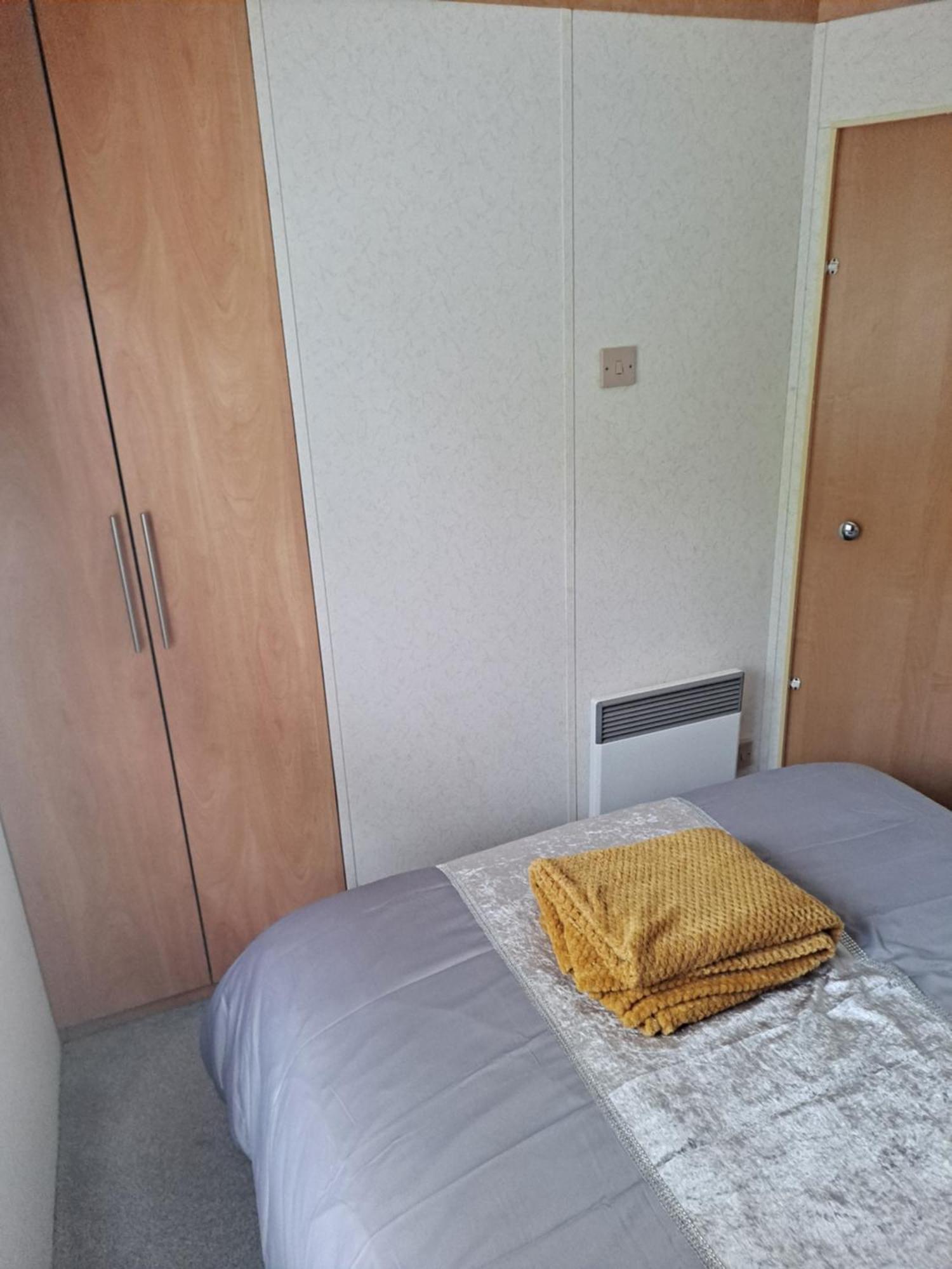 Amroth Bay Holiday Caravan Llanteg Exterior foto